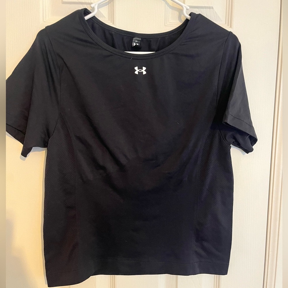 Under Armour Women's Black Short Sleeve Tee